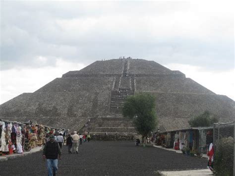 pyramid trips from puerto vallarta.